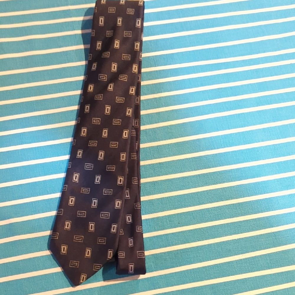 Sophisticated Black Geometric Men's Tie